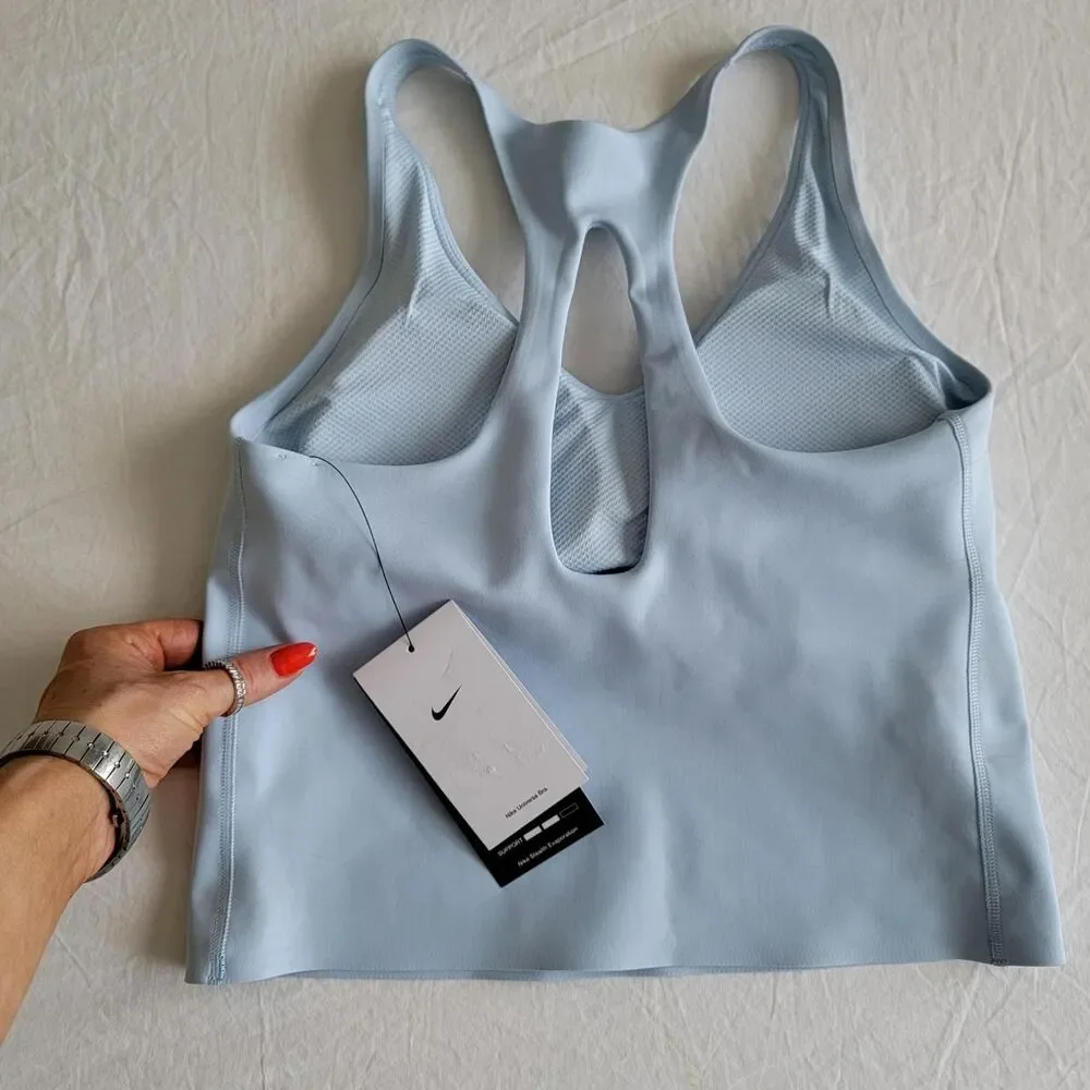 Nike nwt universa